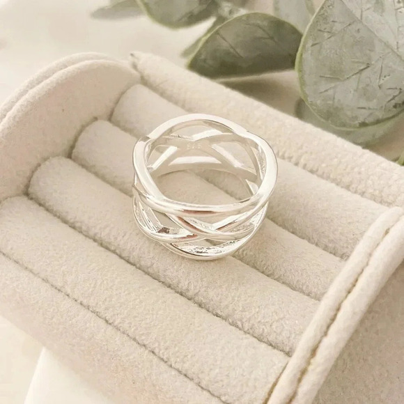 925 Sterling Silver Chunky Ring Criss Cross Ring Band Minimalist Ring Band - Picture 7 of 10